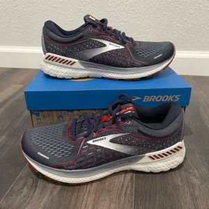 NWT | New in Box Brooks Adrenaline GTS 21 Road-Running Shoes - Men's Size 8